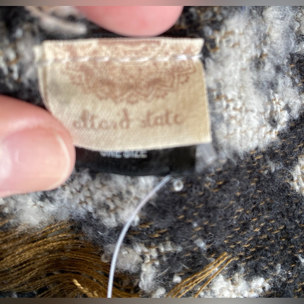 NWT Altar’d State leopard print wrap shawl - Picture 3 of 6